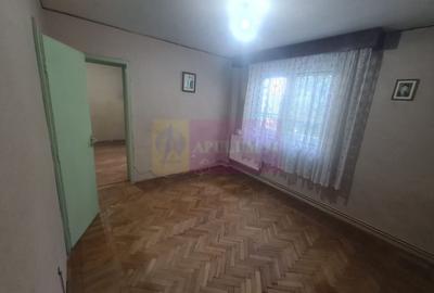 Apartament cu 2 camere de vanzare in Campina - Zona Piata Centrala - 3