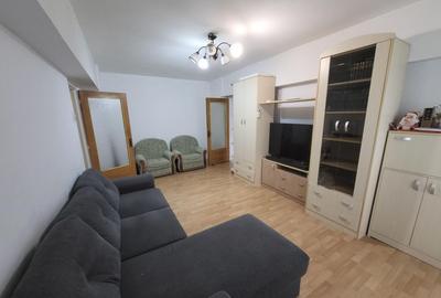 Apartament cu 2 camere semidecomandat, mobilat în Rahova
