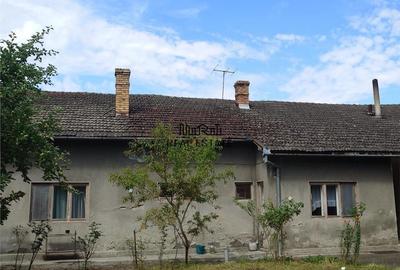 Casă cu 5 camere cu Teren 1730 Mp în Brad - 3