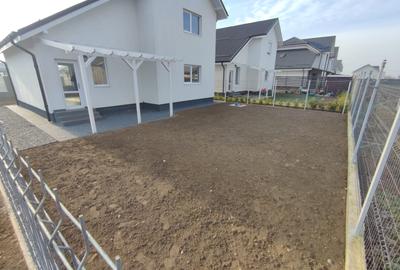 Casă modernă cu living spectaculos - 2