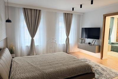 Casă cu 4 camere cu Teren 20 Mp în Central - 2