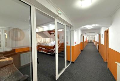 Spațiu comercial, de 1,441 mp, în Central - 2