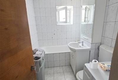 Apartament 2 camere, zona Racadau - 11