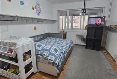 Apartament cu 2 camere semidecomandat în Berceni - 2