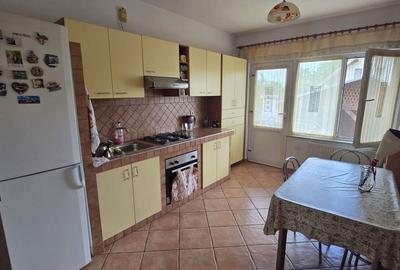 Casă cu 4 camere în Central - 6