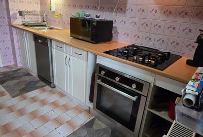 Apartament cu 4 camere decomandat în Gorjului - 9