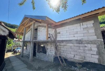 Casă cu 3 camere în Central - 2