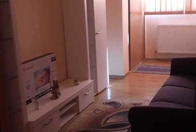 Apartament cu 3 camere semidecomandat în Central - 7