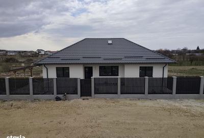 Casă cu 4 camere în Săbăreni - 6