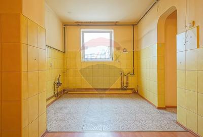 Apartament cu 3 camere circular în Astra - 8