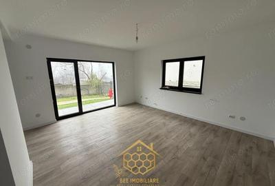 Casă cu Teren 300 Mp în Central