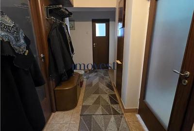Apartament cu 4 camere decomandat în Micro 16 - 12