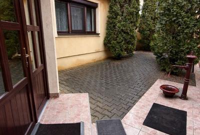 Casă cu 10 camere cu Canalizare în Central - 13
