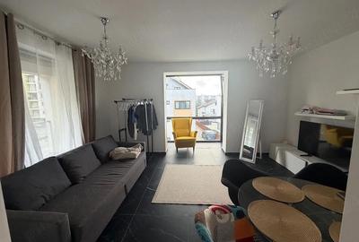Apartament cu 2 camere semidecomandat în Tractorul - 5