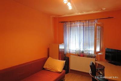 Apartament cu 4 camere semidecomandat în Micălaca - 2