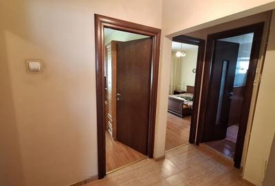 Apartament cu 3 camere decomandat în Muncii