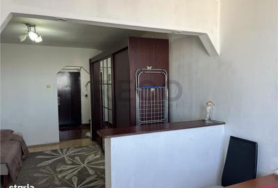 Garsonieră semidecomandată în Decebal - 2