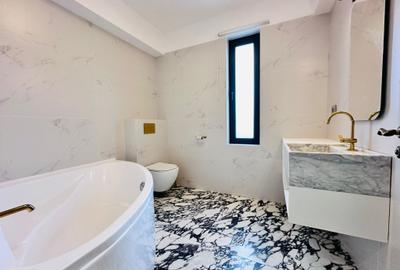 Duplex cu 6 camere cu Canalizare în Central - 19