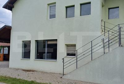 Casa cu spatiu comercial, in zona Poiana - 11