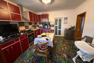 Casă cu 4 camere cu Teren 200 Mp în Brătianu