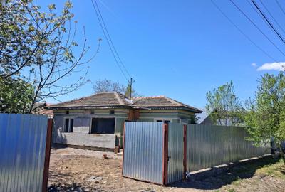Casă cu 2 camere în Cornești - 1