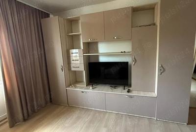 Apartament cu 2 camere decomandat în 1 Decembrie - 2