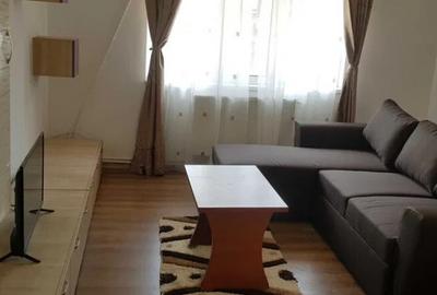 De inchiriat casa cu mansarda compus din 4 camere zona Bratianu