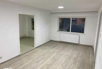 Spațiu comercial, de 58 mp, în Nord - 5