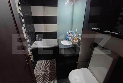 Apartament de inchiriat, cu 2 camere, 63 mp, decomandat, zon - 3