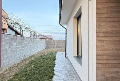 Casă cu 4 camere cu Teren 320 Mp în Ghiroda