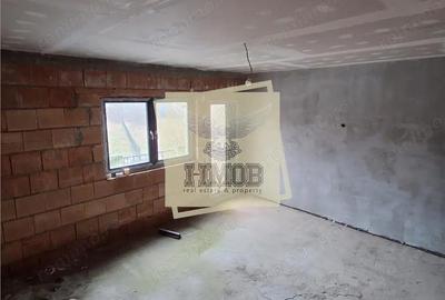 Casă cu 3 camere cu Teren 270 Mp în Cristian