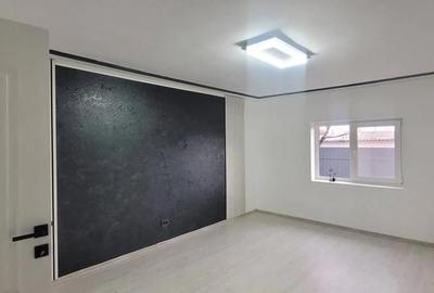 Casă cu 4 camere cu Teren 500 Mp în Central - 1