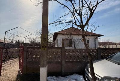 Casă cu 5 camere cu Teren 838 Mp în Căciulați - 2