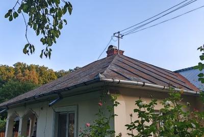 Vând casă și teren  intravilan Tg Neamt