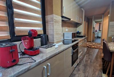 Apartament cu 4 camere în Central - 1