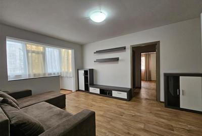 Apartament cu 2 camere semidecomandat, mobilat în Podu Roș