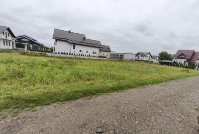 Oportunitate! Teren intravilan, 850mp, 50ml front , Radauti - 1