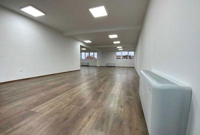 Spațiu comercial, de 130 mp, în Central - 2