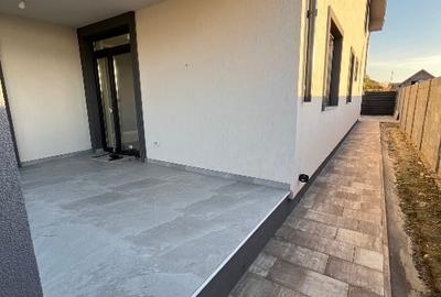 Duplex cu 4 camere cu Canalizare în Moșnița Veche - 7