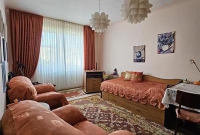 Apartament cu GRADINA SI ACOPERIS  MANSARDA DE VANZARE IN ONESTI ETJ 1 - 4