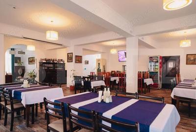Spațiu comercial, de 1,000 mp, în Central - 11