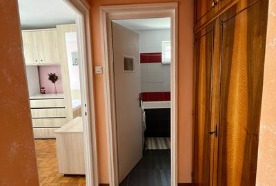 Apartament cu 3 camere semidecomandat în Central - 10