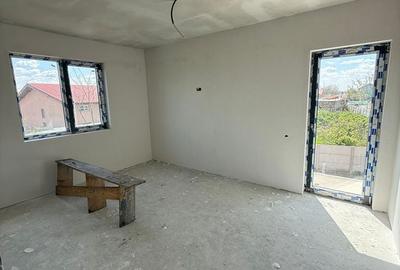 Casă cu 5 camere cu Teren 400 Mp în Domnești - 11