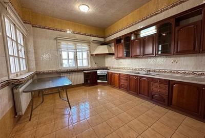 Descoperă Vila Fascinantă din Inima Bucureștiului - 12