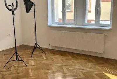 Apartament 4 camere, decomandate, zona Patria.