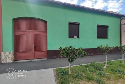 Casa din caramida in centrul Lipovei, 880 teren - 1