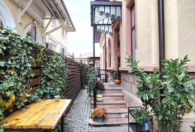 Casă cu 10 camere cu Canalizare în Parcul Carol - 2