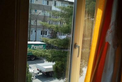 Apartament cu 2 camere decomandat în Ștei - 7