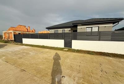 Casa moderna / 3 Camere / 2 Bai / Curte amenajata - 3