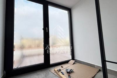 Casa individuala in zona Buziasului, carport - 11